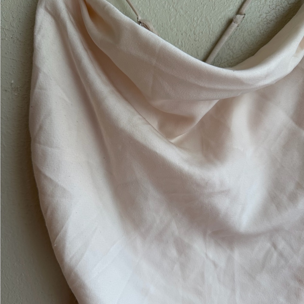 Claire Mini Dress in Cream
ASTR the Label
Size large - Picture 6 of 7